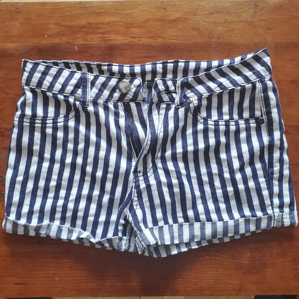 Striped shorts